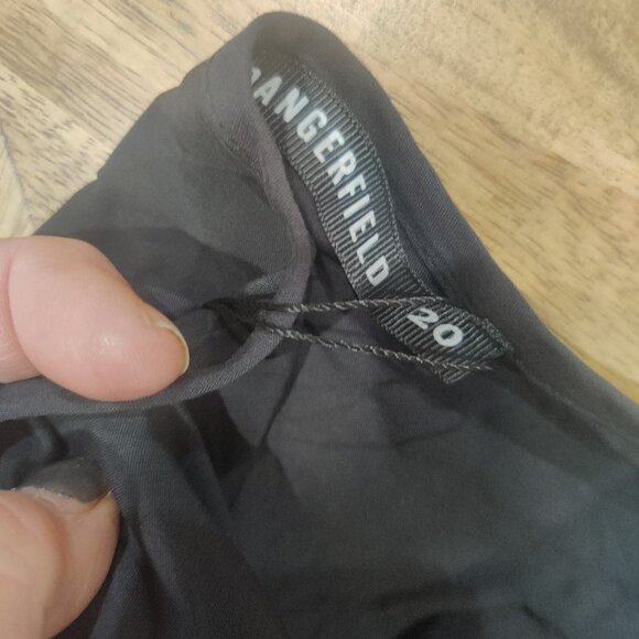 Dangerfield Grim Reaper skirt size 20 AU New (fits 16-18) - Picture 4 of 5